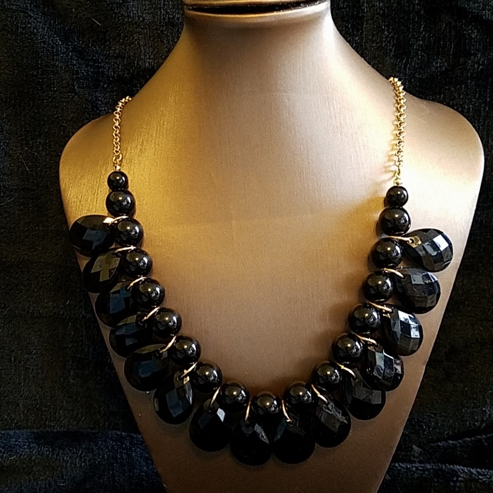 Beautiful Black Necklace with matching Earrings